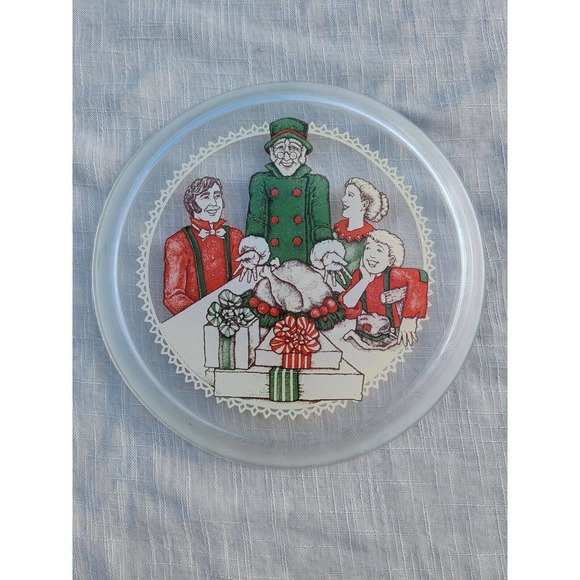 Tiara Vintage glass serving dish with Scrooge, Tiny Tim, Christmas dinner family - Picture 2 of 3